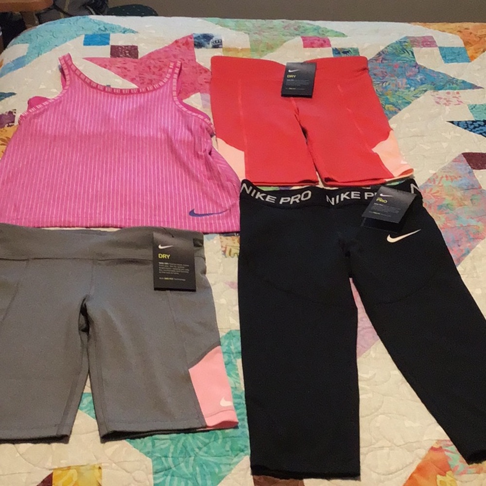 Lot of Girls’ Nike Size Small Clothes 3 NWT and  NWOT